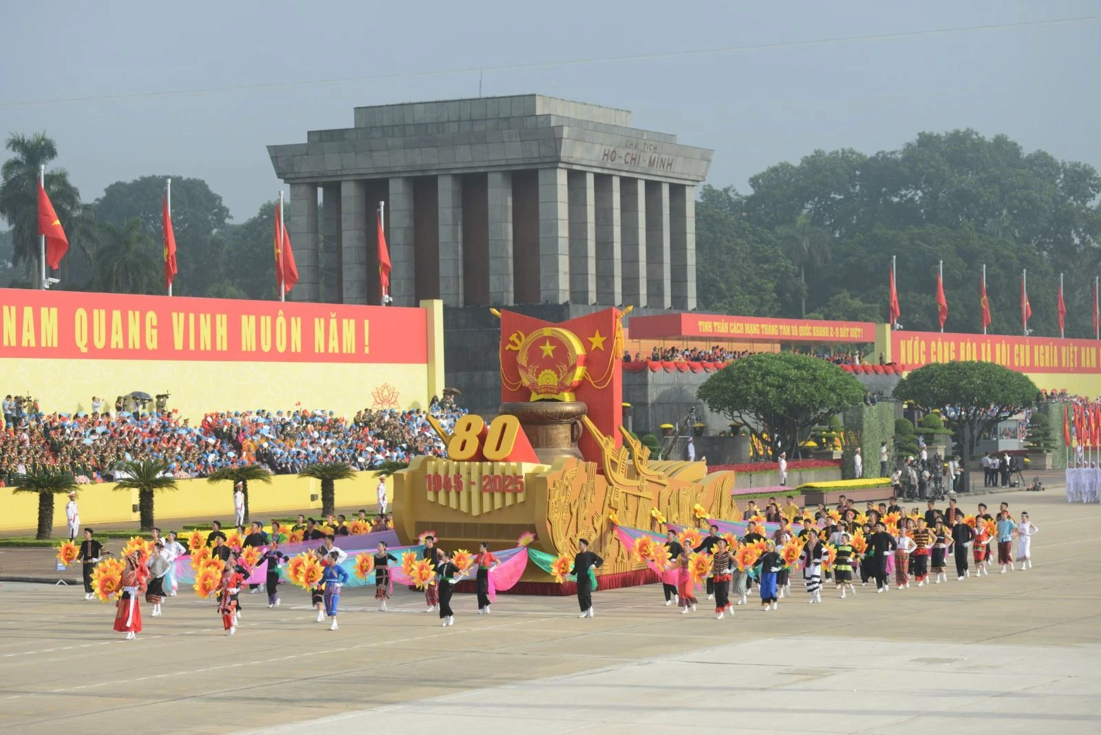 Khối diễu binh tại Quảng trường Ba Đình trong Lễ diễu binh, diễu hành kỷ niệm Quốc khánh 2/9.