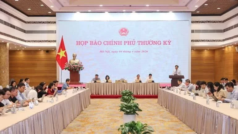 Quang cảnh họp báo Chính phủ thường kỳ.