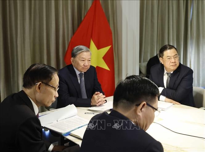 Tổng Bí thư Tô Lâm điện đàm với Thượng nghị sĩ Hoa Kỳ Bill Hagerty.