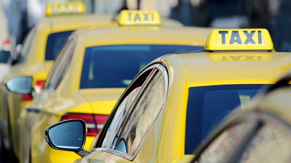 Một nghiên cứu của Mỹ cho thấy tài xế taxi và tài xế xe cứu thương có nguy cơ tử vong do bệnh Alzheimer thấp nhất trong số 443 ngành nghề. (Ảnh: iStock)
