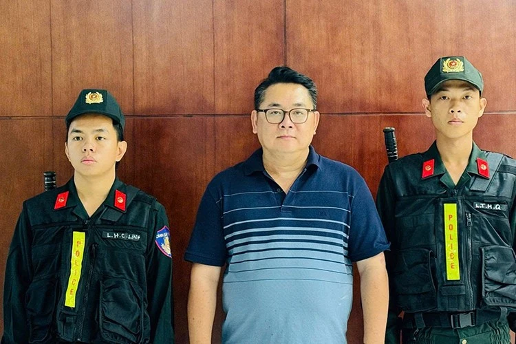 Bị can Nguyễn Thành Hiệp, Giám đốc Công ty TNHH Truyền thông và Giải trí Unicorn Việt Nam bị khởi tố. Ảnh: CA