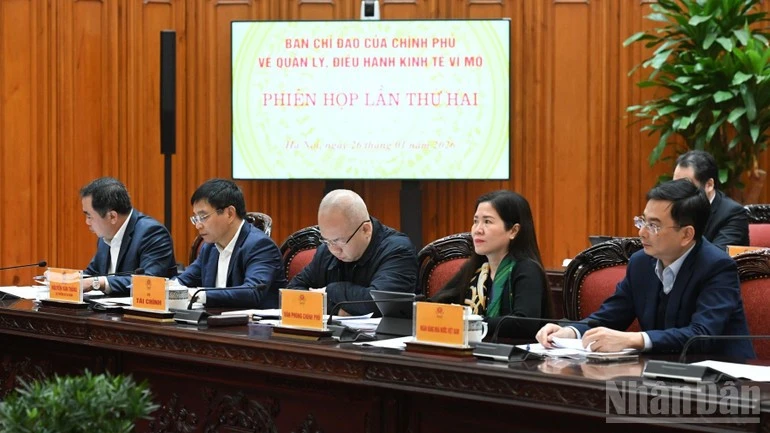 Lãnh đạo các bộ, ngành là thành viên Ban Chỉ đạo tham dự phiên họp.