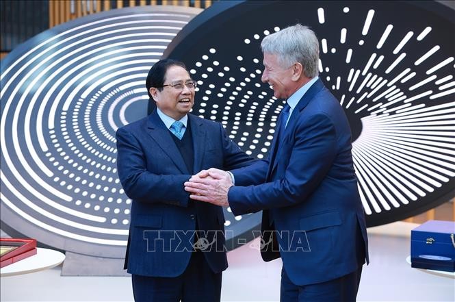 Thủ tướng Phạm Minh Chính đến thăm và làm việc với lãnh đạo Tập đoàn Novatek.