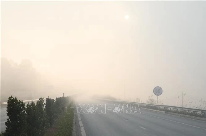 Bắc Bộ sáng sớm sương mù.