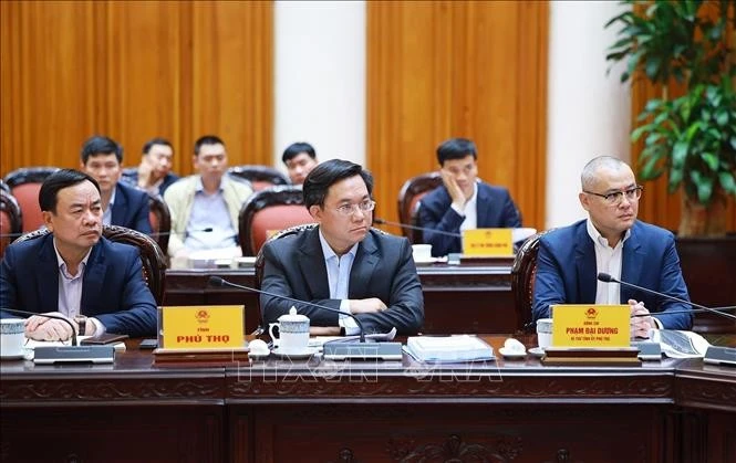 Lãnh đạo tỉnh Phú Thọ tham dự cuộc họp về công tác khắc phục hư hỏng công trình cầu sông Lô.