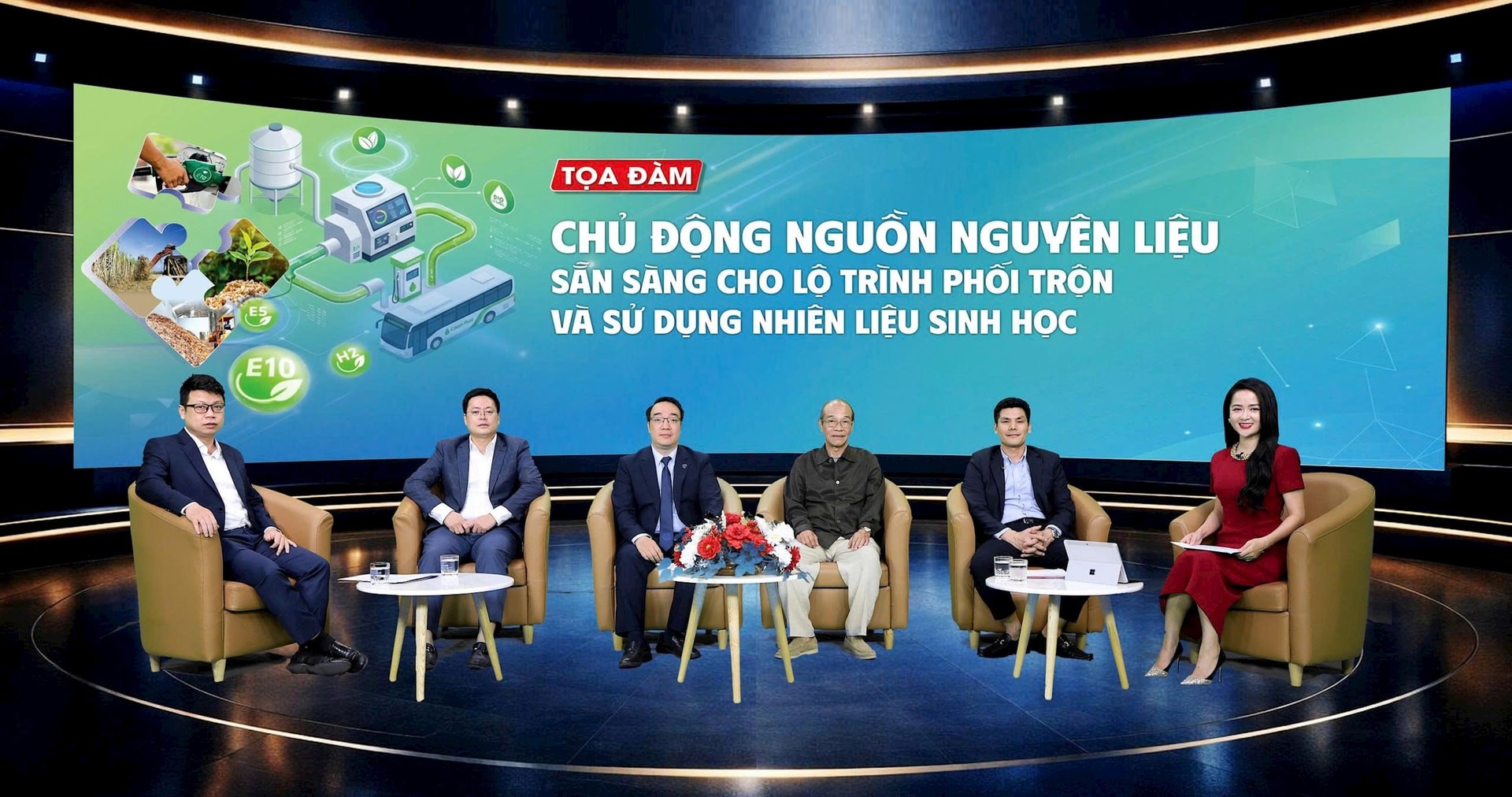 Các khách mời tham gia tọa đàm do Báo Công Thương tổ chức chiều 14/3.