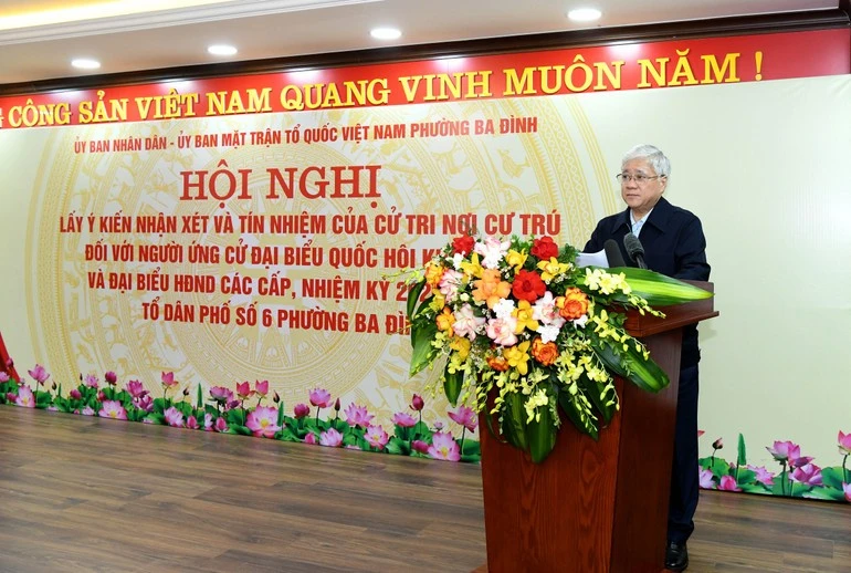 Phó Chủ tịch Thường trực Quốc hội Đỗ Văn Chiến, đại diện người ứng cử phát biểu tại hội nghị. (Ảnh: DUY LINH)