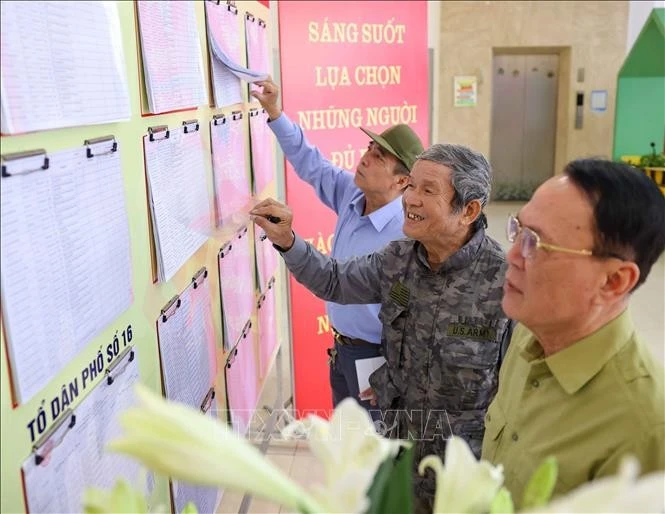 Danh sách người ứng cử, cử tri tại mỗi khu vực bỏ phiếu đều được niêm yết công khai.