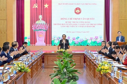 Chiều 11/12, Bí thư Trung ương Đảng, Trưởng ban Tuyên giáo và Dân vận Trung ương Trịnh Văn Quyết chủ trì làm việc với lãnh đạo các cơ quan báo chí về công tác thông tin tuyên truyền Đại hội XIV của Đảng.