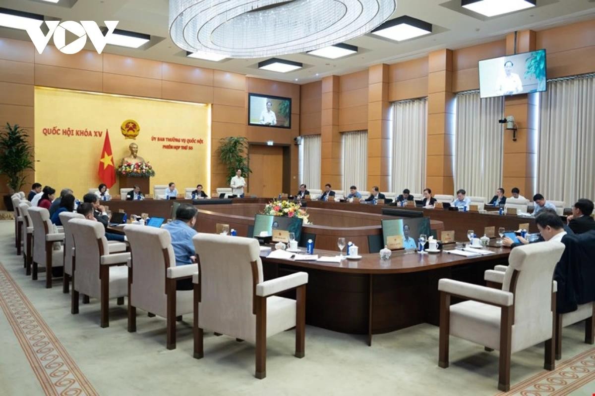 Toàn cảnh phiên họp.