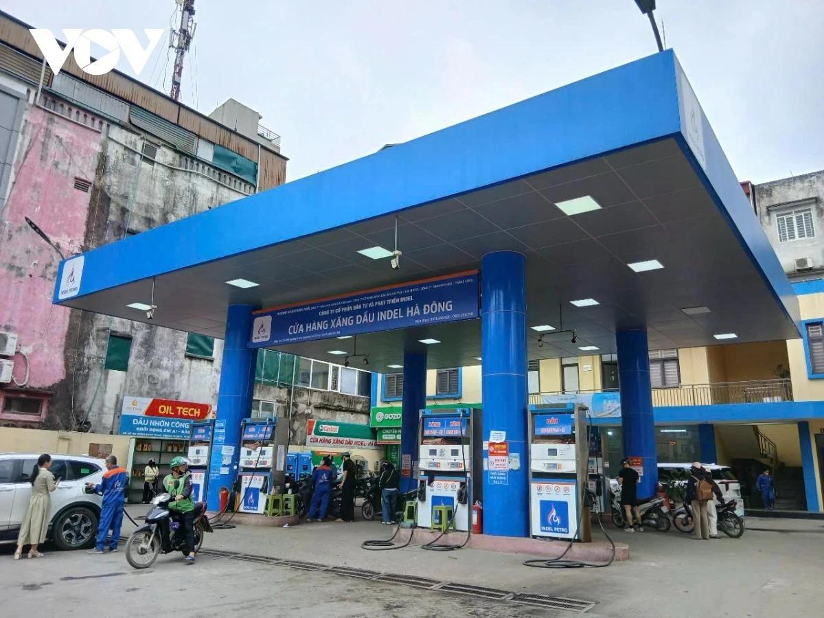 Nhiều doanh nghiệp triển khai bán xăng E10 tại các cửa hàng xăng dầu từ tháng 4/2026.