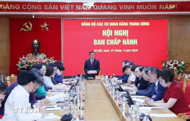 Đồng chí Trần Cẩm Tú, Ủy viên Bộ Chính trị, Thường trực Ban Bí thư, Bí thư Đảng ủy các cơ quan Đảng Trung ương chủ trì hội nghị.
