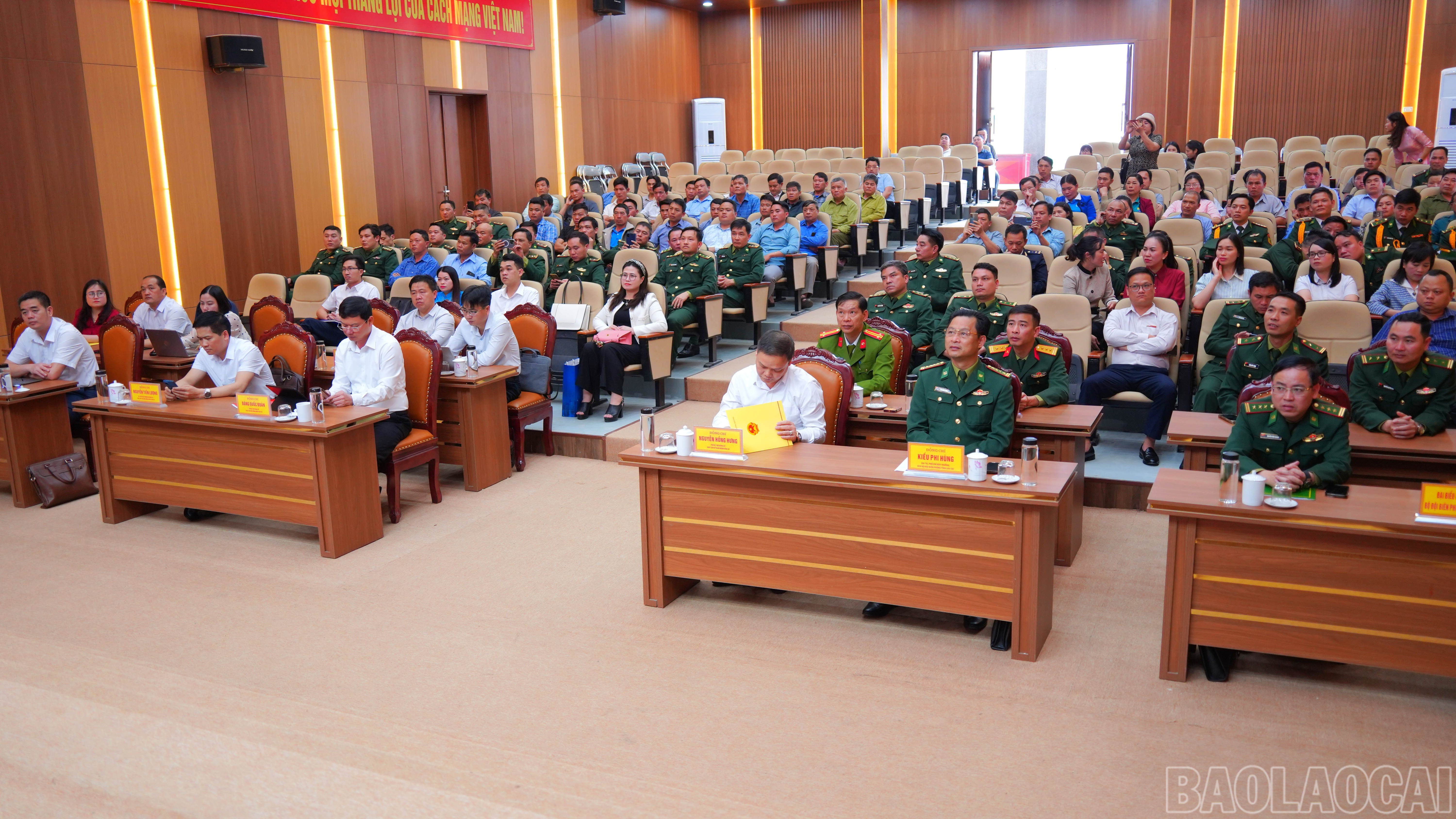 Các đại biểu tham dự ngày hội.