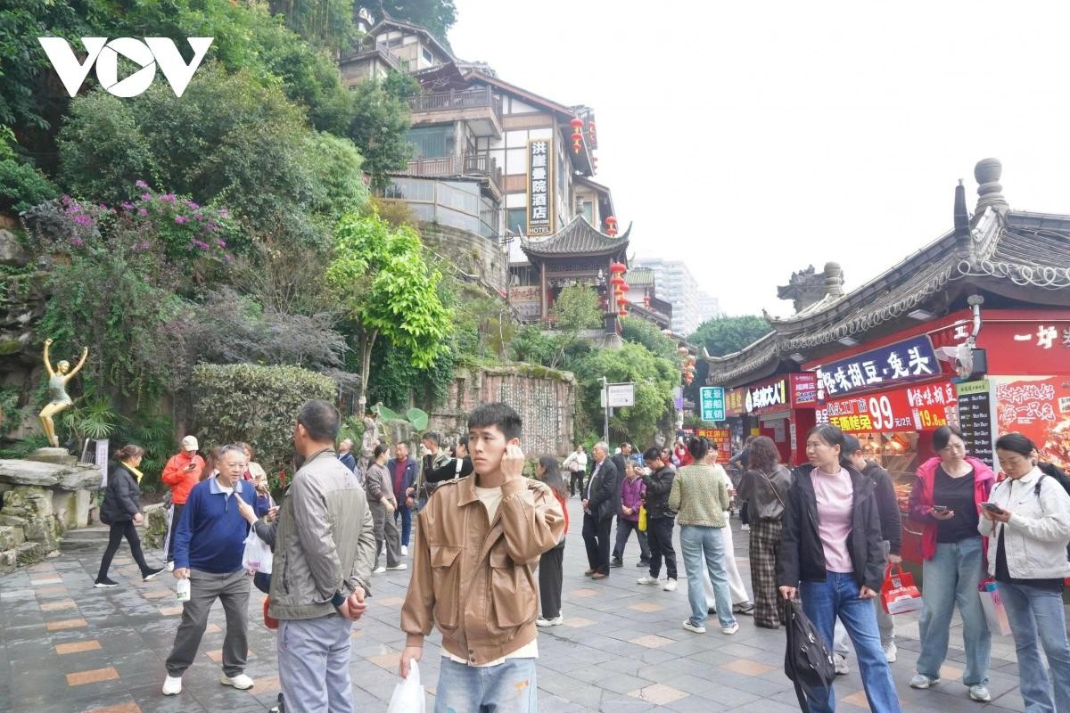 Nhiều du khách lựa chọn Trùng Khánh là điểm đến trong hành trình "du lịch Boomerang".