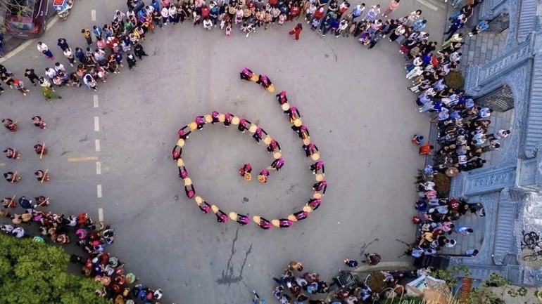 Một trò chơi dân gian tại cụm di tích Bảo Hà.