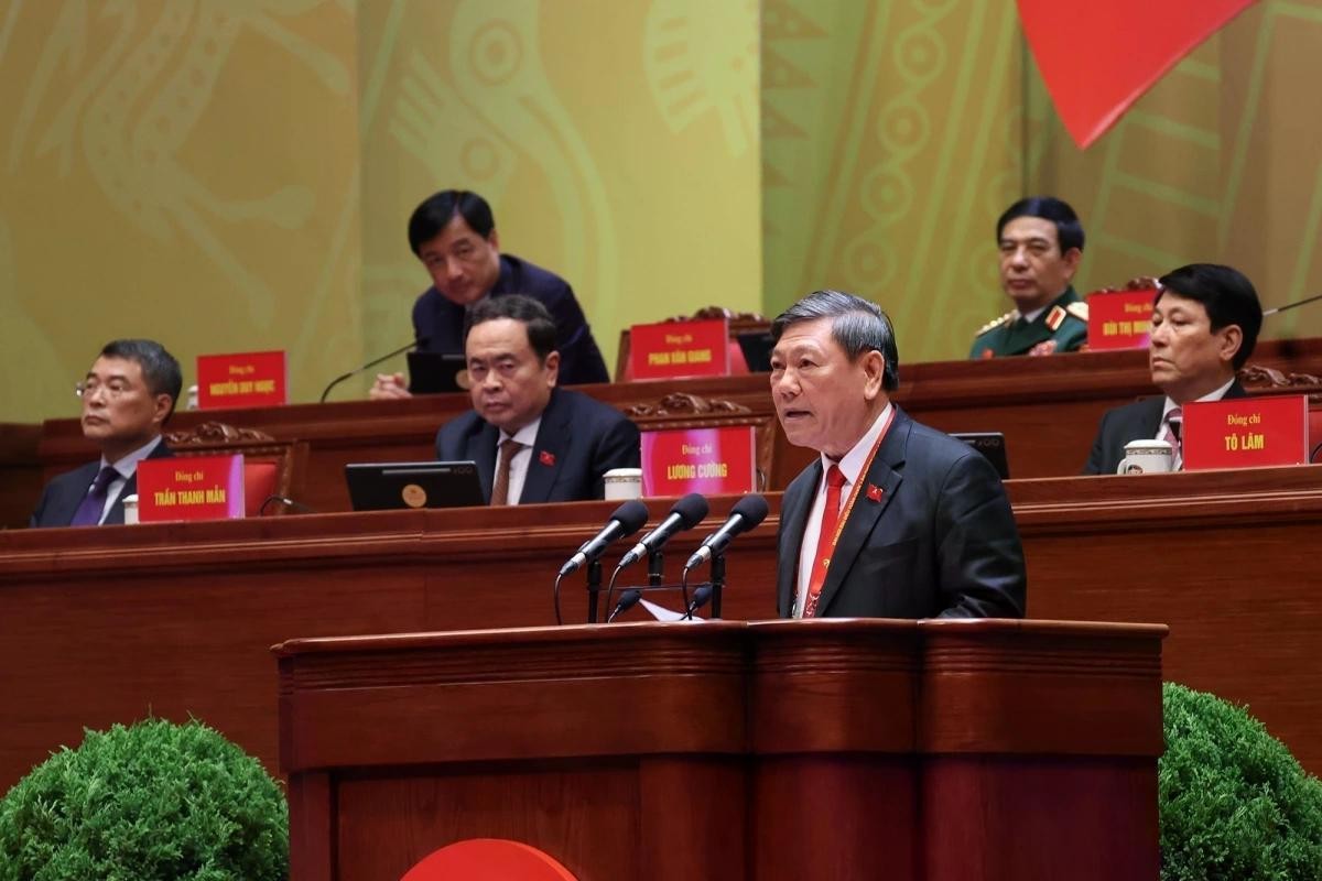 Phó Chủ nhiệm Thường trực Ủy ban Kiểm tra Trung ương Trần Văn Rón trình bày tham luận tại Đại hội XIV của Đảng.