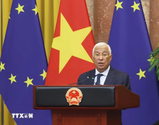 Chủ tịch Hội đồng châu Âu Antonio Costa thông báo về kết quả hội đàm.