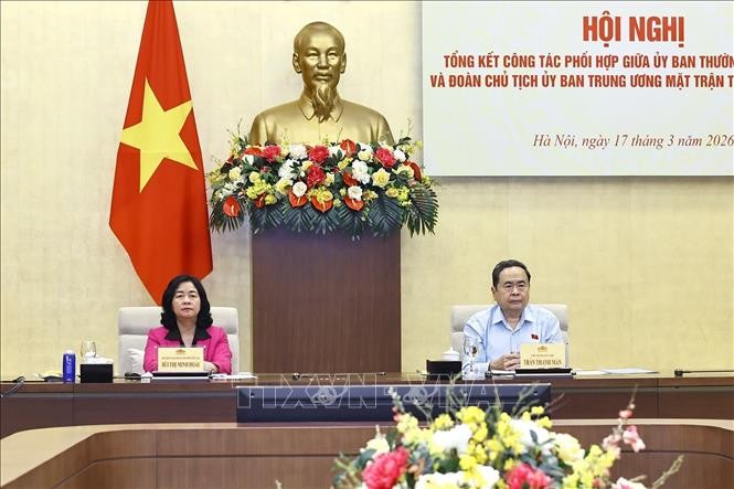 Chủ tịch Quốc hội Trần Thanh Mẫn và Chủ tịch Ủy ban Trung ương MTTQ Việt Nam Bùi Thị Minh Hoài đồng chủ trì hội nghị.