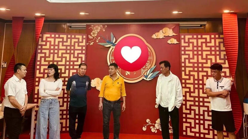 Các nghệ sĩ đang tích cực tập luyện cho chương trình.