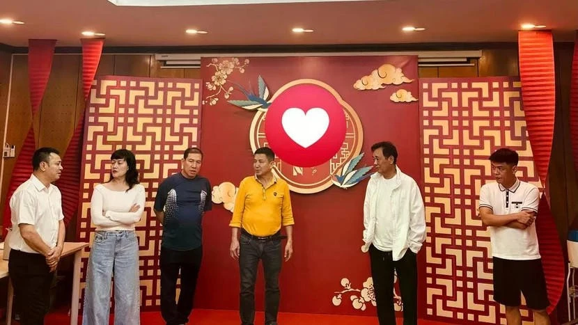 Các nghệ sĩ đang tích cực tập luyện cho chương trình.