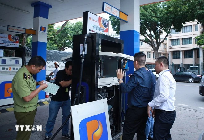 Một điểm bán xăng dầu của Petrolimex.