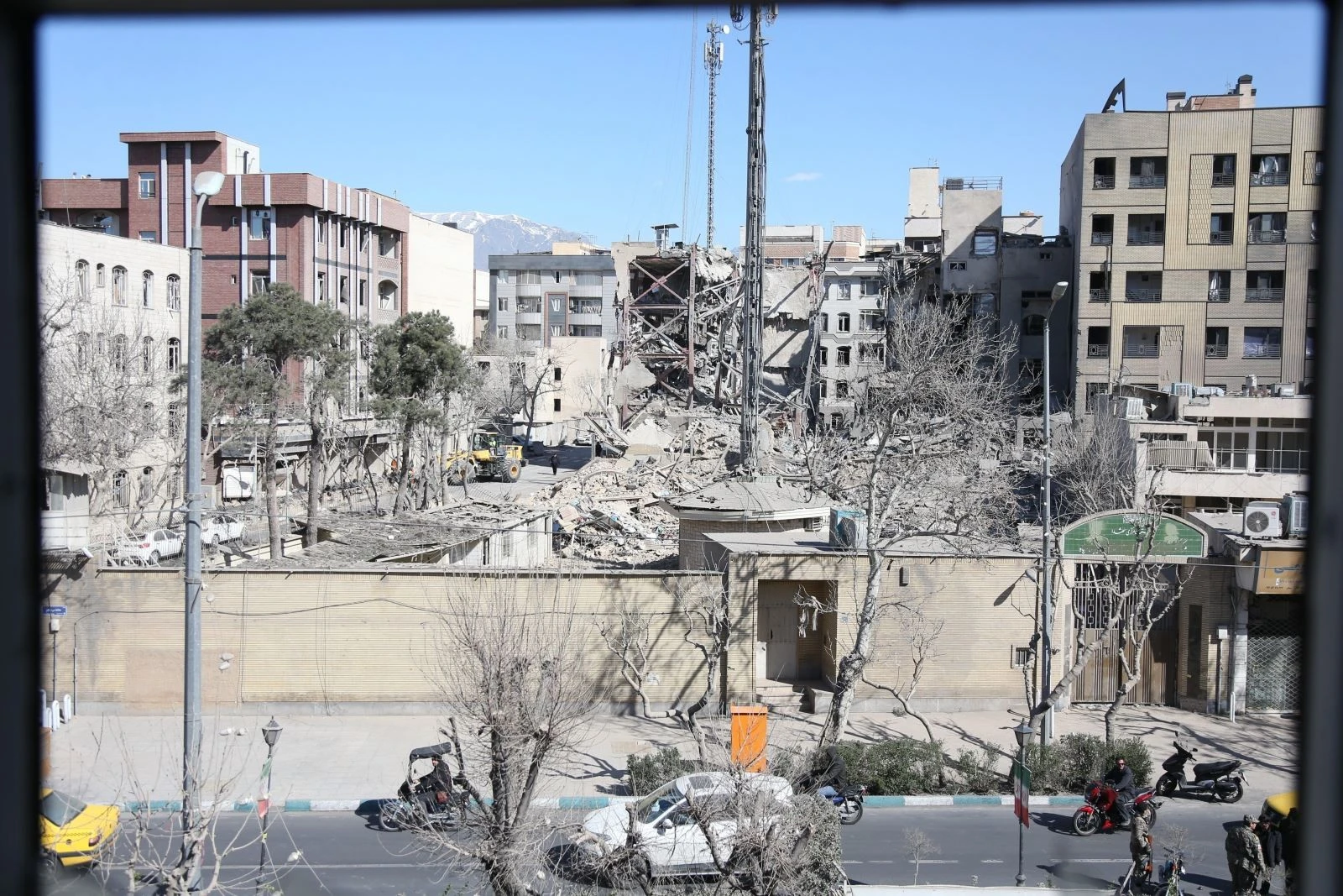 Thiệt hại sau các cuộc không kích của Mỹ và Israel tại Tehran, Iran ngày 3/3/2026.