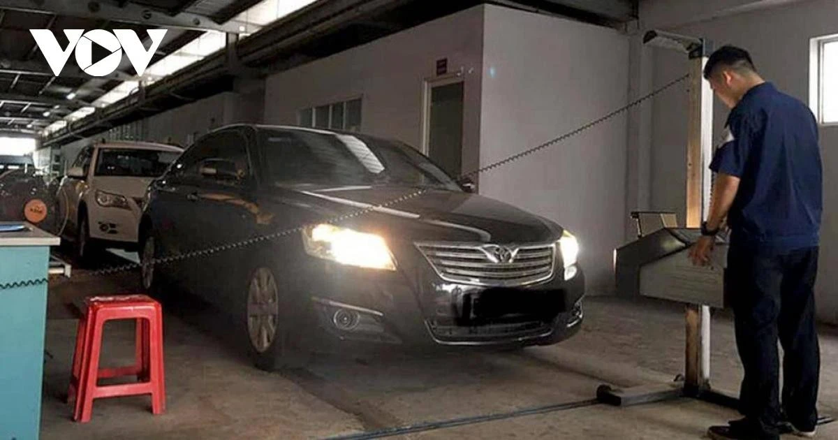 Bộ Xây dựng đang lấy ý kiến dự thảo Thông tư về trình tự, thủ tục kiểm định và miễn kiểm định lần đầu đối với xe cơ giới, xe máy chuyên dùng. Trong đó, nhiều trường hợp ôtô độ trang, thiết bị nội, ngoại thất nhưng không coi là cải tạo sẽ được đăng kiểm nếu các hạng mục kiểm tra khác đều đạt.