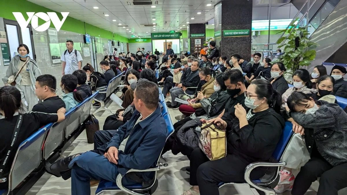 TS. Trần Đắc Phu cho rằng, tự chủ tài chính không được khiến bệnh viện chạy theo nguồn thu, làm tăng quá tải người bệnh hay ảnh hưởng chất lượng khám chữa bệnh.