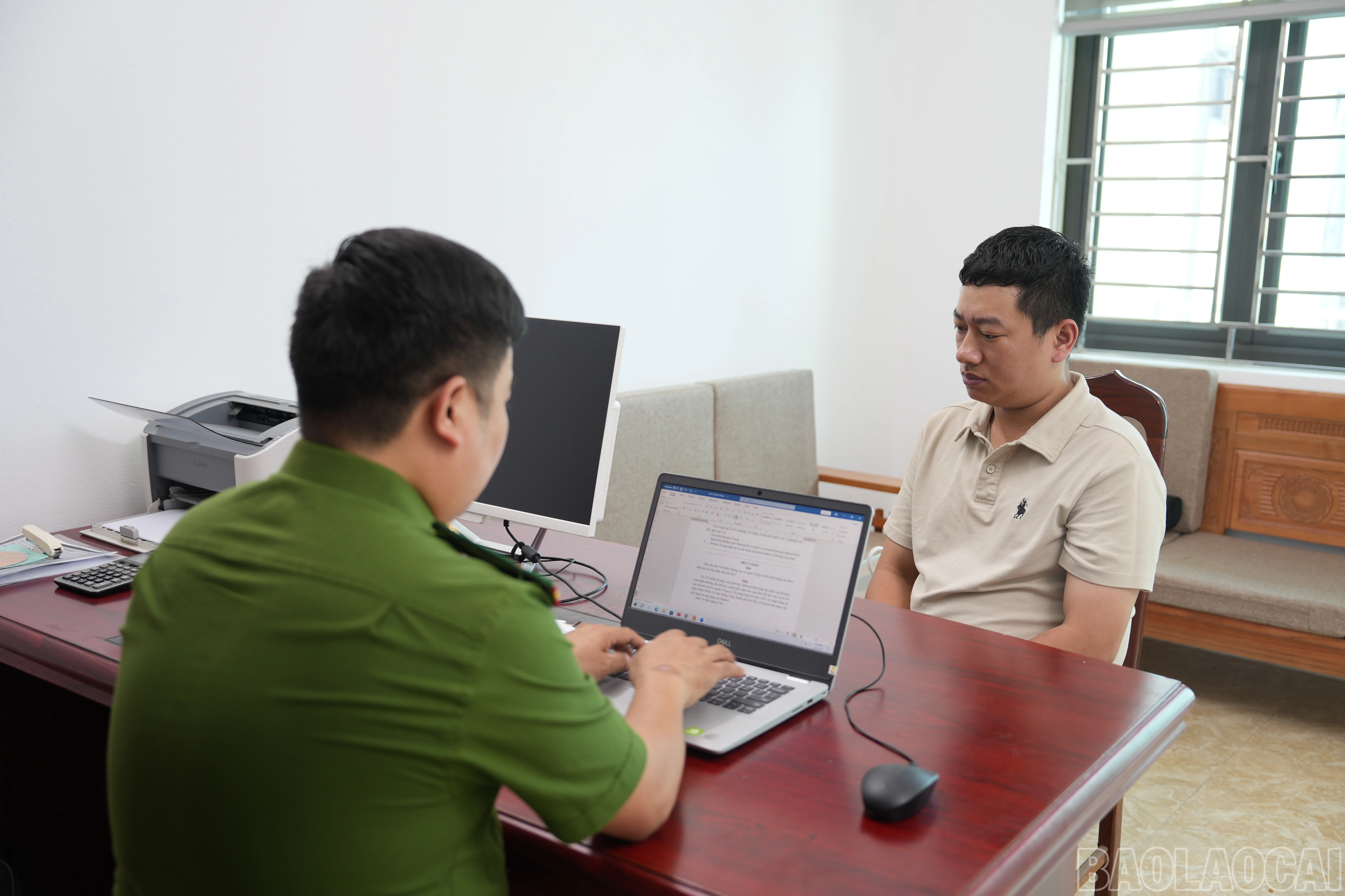baolaocai-br_anh-2-vu-minh-hoang-tai-co-quan-cong-an-2.jpg