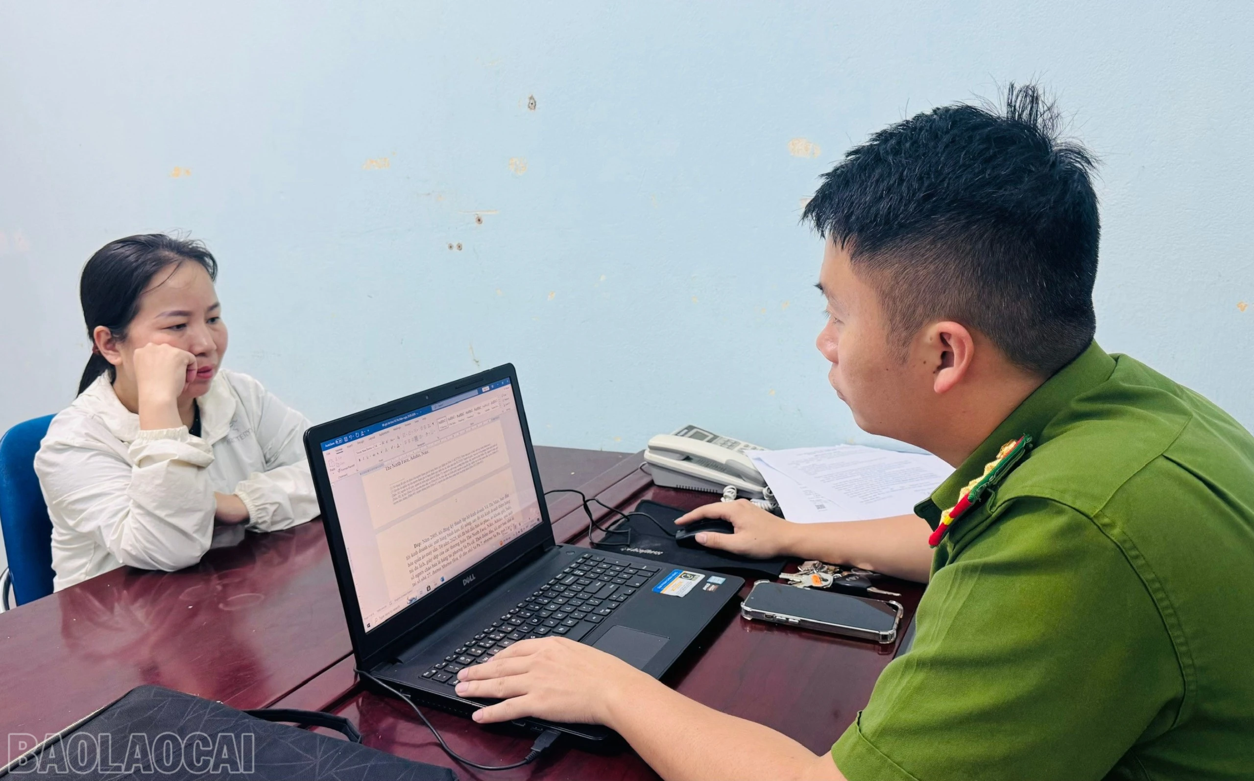 baolaocai-bl_anh-7-co-quan-canh-sat-dieu-tra-lam-viec-voi-ba-vu-thi-man-1-9556.jpg
