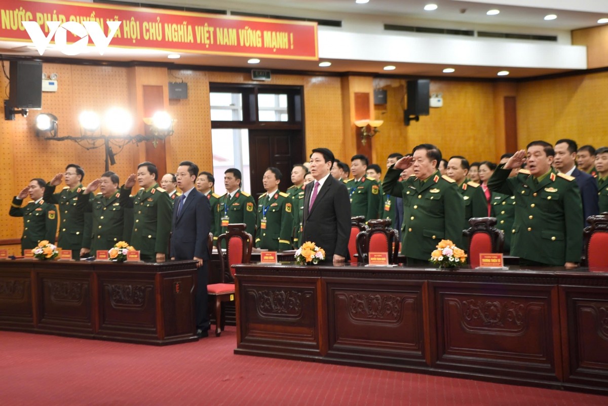 Cùng dự lễ khai mạc và trực tiếp tham gia bỏ phiếu tại Tổ bầu cử số 26 có Đại tướng Nguyễn Trọng Nghĩa, Ủy viên Bộ Chính trị, Bí thư Trung ương Đảng, Chủ nhiệm Tổng cục Chính trị QĐND Việt Nam; các Phó Chủ nhiệm Tổng cục Chính trị: Thượng tướng Trương Thiên Tô, Ủy viên Trung ương Đảng; Thượng tướng Đỗ Xuân Tụng, Ủy viên Trung ương Đảng; Thượng tướng Lê Quang Minh, Bí thư Đảng ủy Cơ quan Tổng cục Chính trị; cùng đông đảo cử tri thuộc khu vực bỏ phiếu số 26.