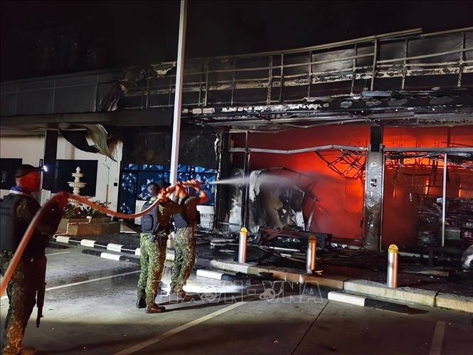 Hiện trường vụ nổ bom tại trạm xăng ở Narathiwat, Thái Lan, ngày 11/1/2026.