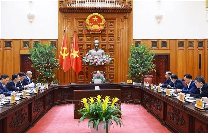 Thủ tướng Phạm Minh Chính chủ trì họp về công tác khắc phục hư hỏng công trình cầu sông Lô thuộc địa bàn xã Đoan Hùng, tỉnh Phú Thọ.