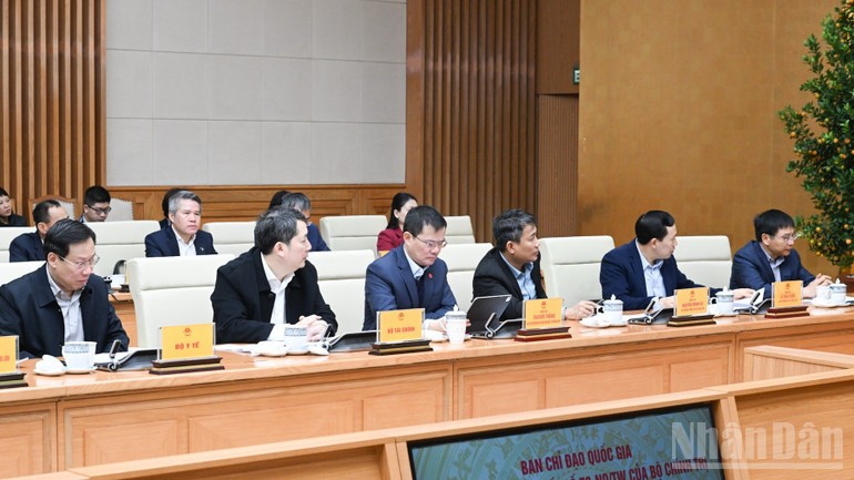 Lãnh đạo các bộ ngành, cơ quan tham dự phiên họp.