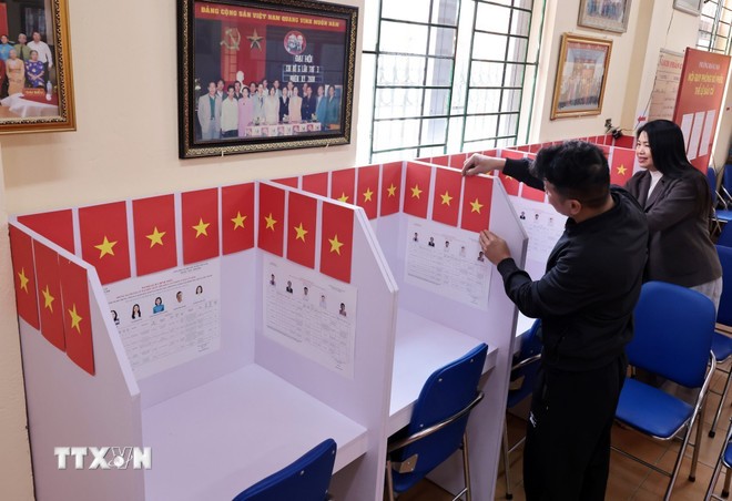 Chỉnh sửa vị trí cử tri viết phiếu bầu.