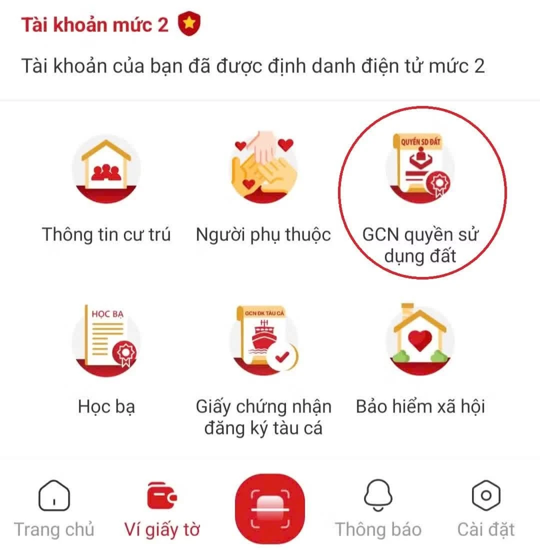 Người dân đăng nhập tài khoản định danh mức 2 trên VNeID để kiểm tra sổ đỏ đã tích hợp trên VNeID hay chưa tại mục "GCN quyền sử dụng đất". Ảnh chụp màn hình.