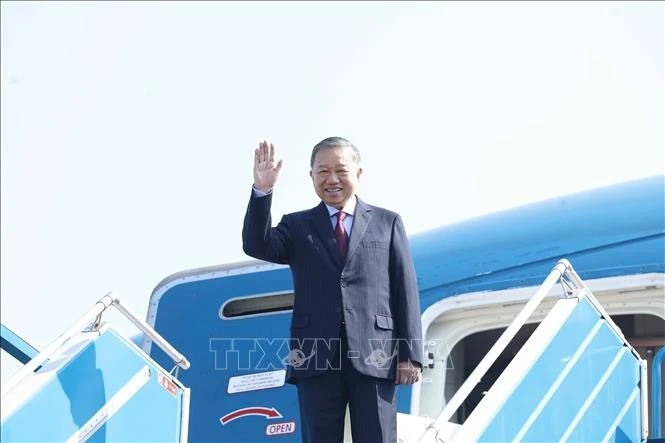 Lễ tiễn Tổng Bí thư, Chủ tịch nước Tô Lâm tại sân bay quốc tế Nội Bài. Ảnh: Thống Nhất/ TTXVN