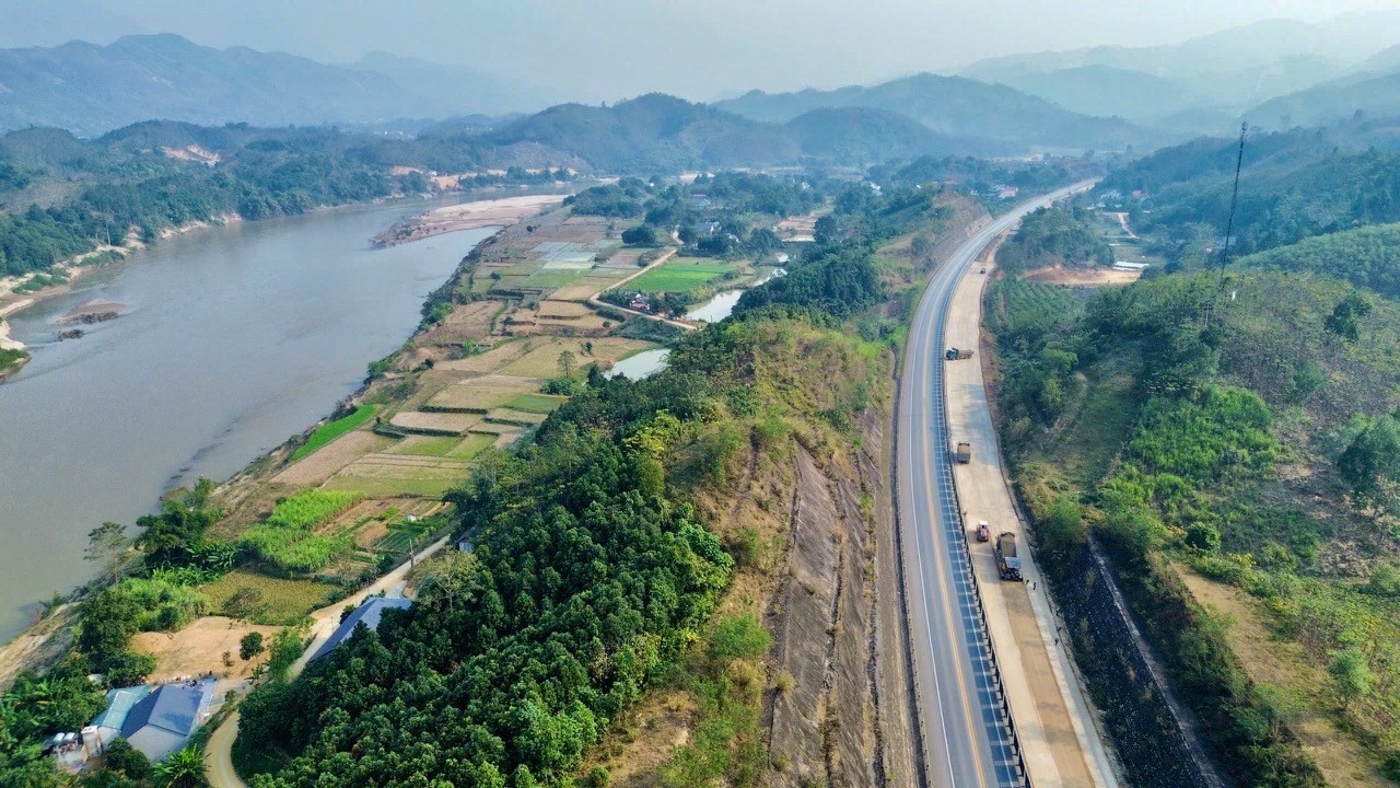 Nhìn từ trên cao, phần dự án mở rộng đã hình thành rõ nét. Theo tiến độ đặt ra, dự án sẽ hoàn thành và đưa vào sử dụng vào 31/12/2026.