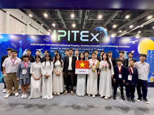 Đoàn học sinh Việt Nam tại IPITEx 2026.