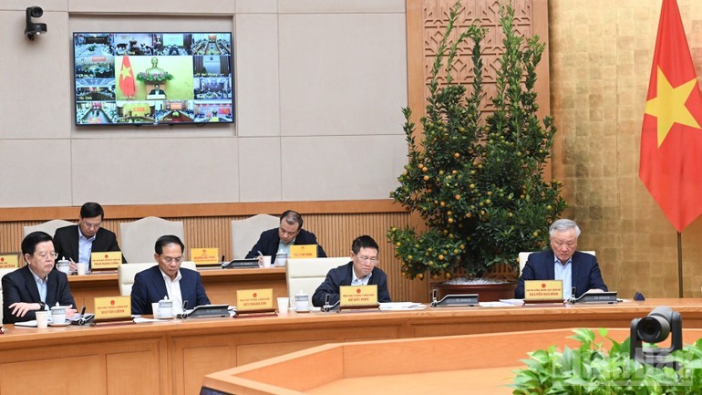 Các Phó Thủ tướng Chính phủ tham dự phiên họp.