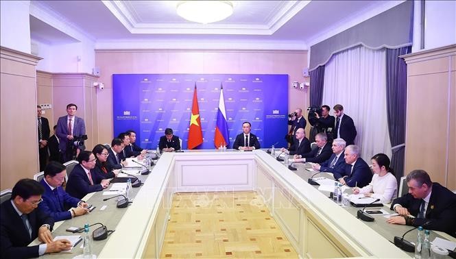 Thủ tướng Phạm Minh Chính hội kiến Chủ tịch Duma Quốc gia Liên bang Nga Vyacheslav Volodin.