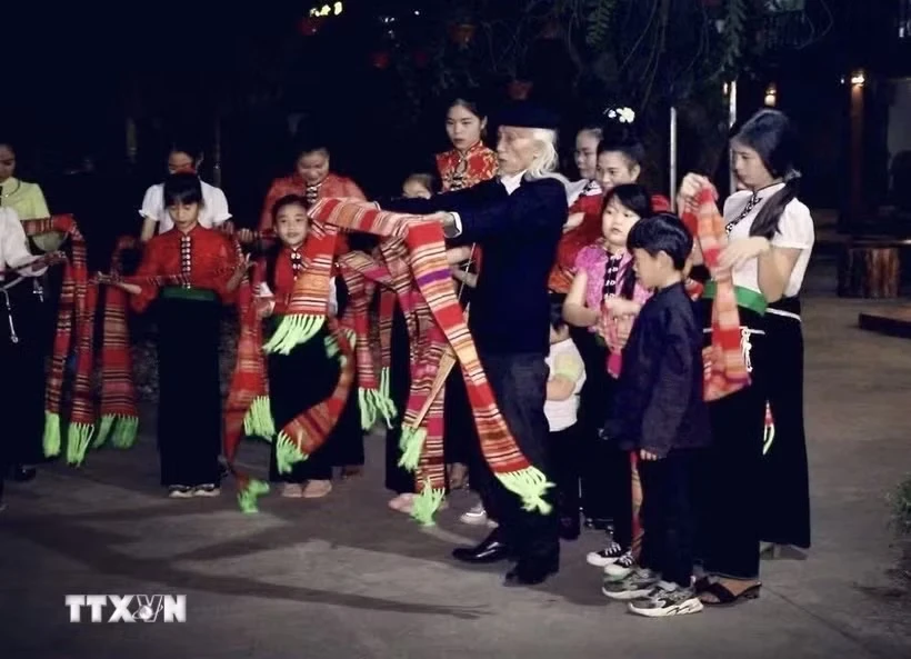 ttxvn-xoe-thai-1-21jpg.png