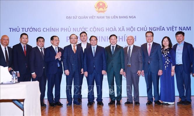 Thủ tướng Phạm Minh Chính với cộng đồng người Việt Nam tại Liên bang Nga.