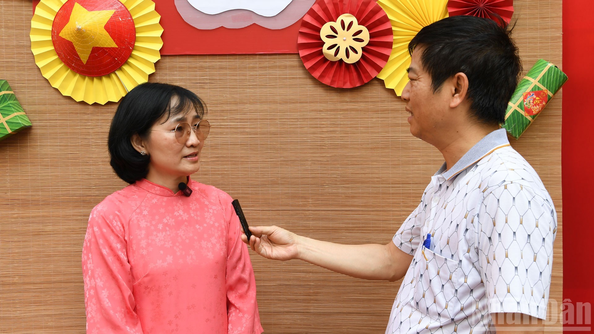 Bà Đỗ Thúy Hà: Sinh viên gói trọn niềm thương nhớ trong từng chiếc bánh chưng.