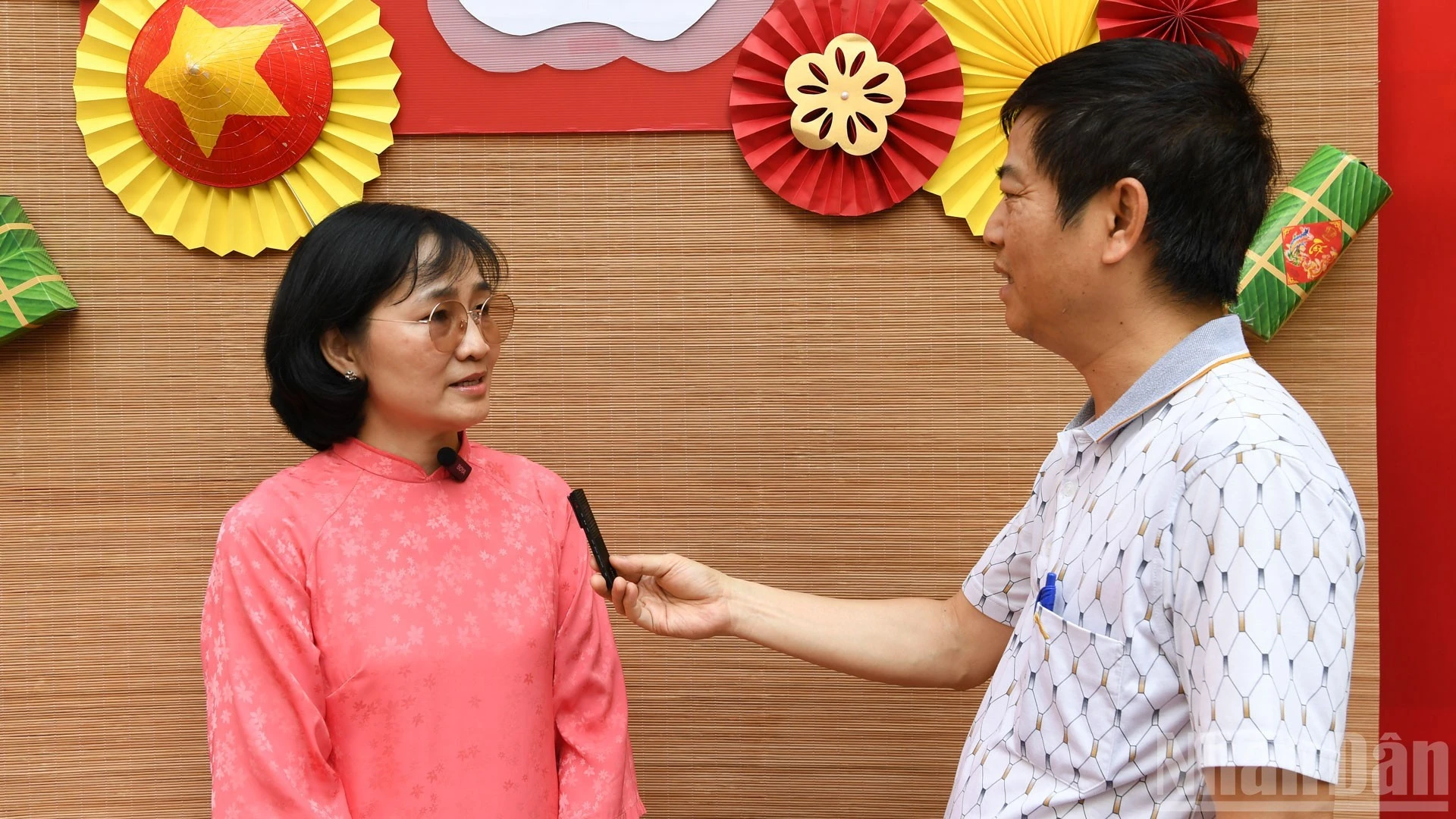 Bà Đỗ Thúy Hà: Sinh viên gói trọn niềm thương nhớ trong từng chiếc bánh chưng.