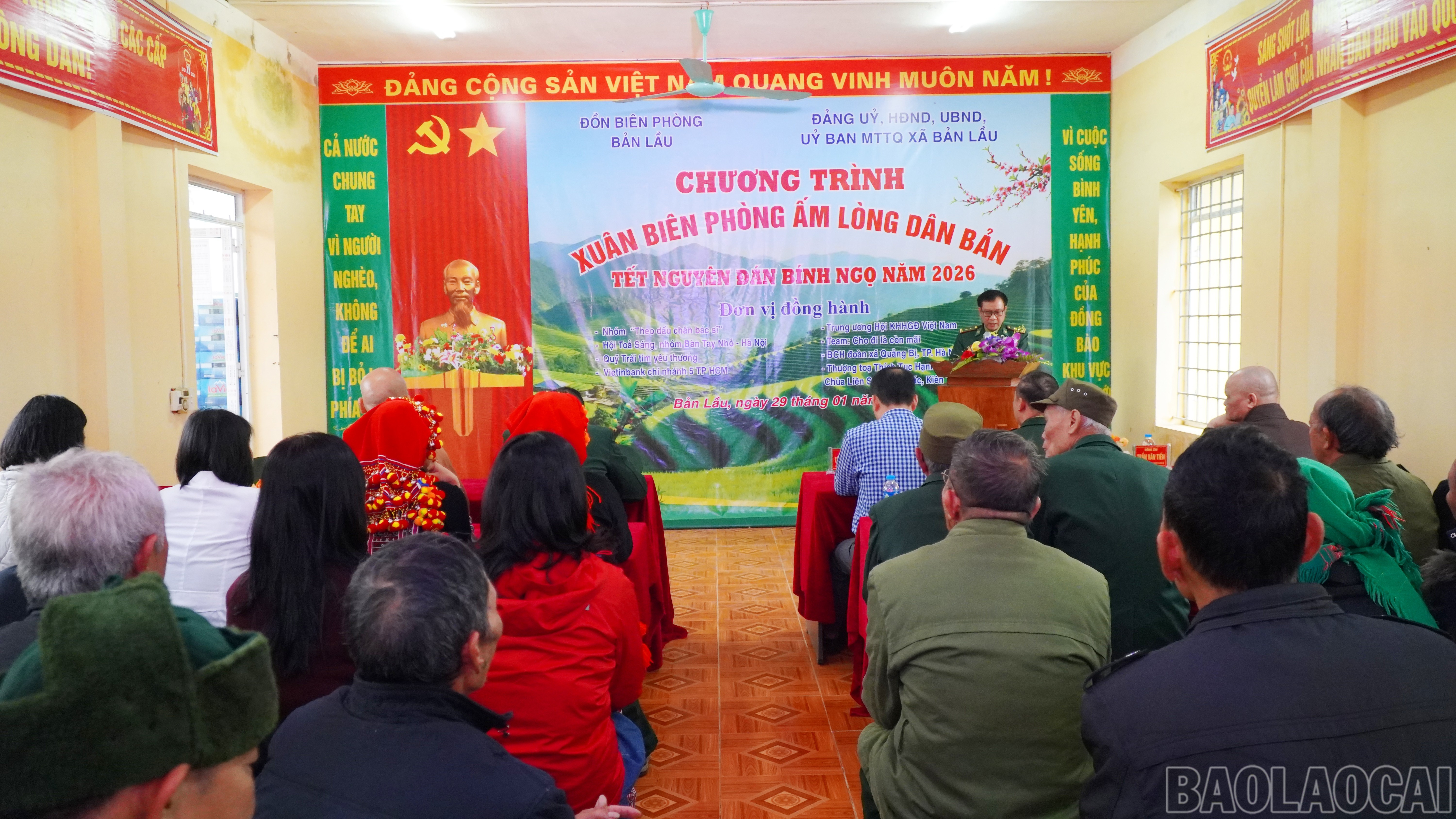 baolaocai-br_quang-canh-chuong-trinh-xuan-bien-phong-am-long-dan-ban-tai-thon-coc-lay-xa-ban-lau.jpg