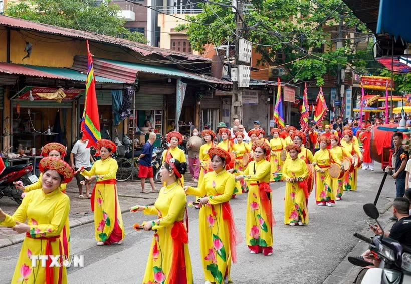 ttxvn-2205-phong-ao-phat-le-hoi-lang-keo-7jpg.png