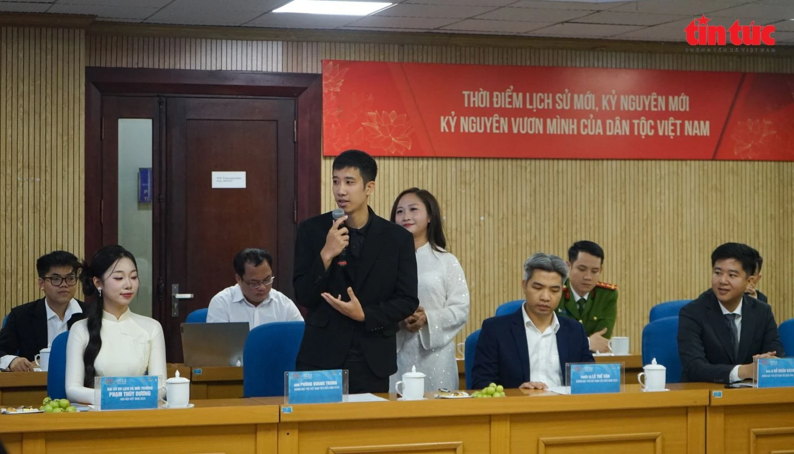 Các gương mặt trẻ Việt Nam tiêu biểu các năm chia sẻ về hành trình đã và đang cống hiến sau khi giành giải thưởng.