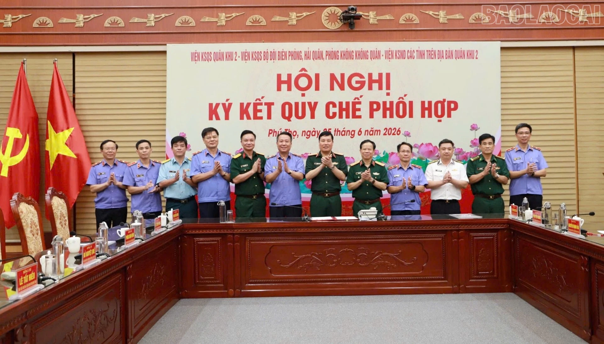 baolaocai-tr_anh-3-dai-dien-cac-don-vi-tham-gia-ky-ket-quy-che-phoi-hop-1.jpg