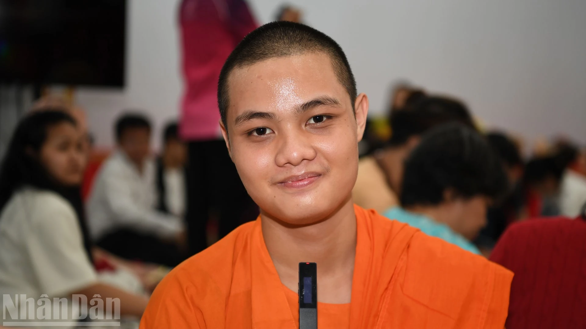 Chú tiểu Utibel chia sẻ rất bất ngờ vì đã tự tay gói được bánh tét trong dịp Tết Bính Ngọ 2026.